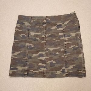 Free People Green Camouflage Mini Skirt in Size 6